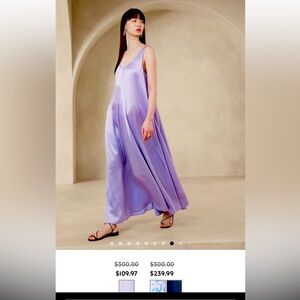 New with tags, lovely light purple dress with pockets!